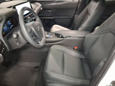 New 2026 Lexus UX 300h AWD image 5