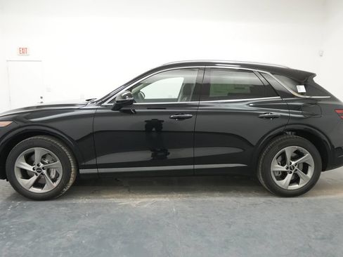 New 2026 Genesis GV70 2.5T Advanced w/ G1 Accessory Package AWD/4WD image 4