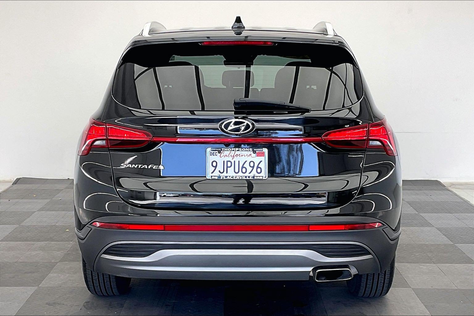 Used 2023 Hyundai Santa Fe SEL FWD image 3