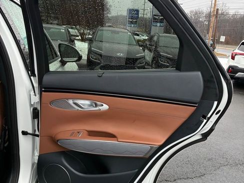 Used 2023 Genesis GV70 2.5T w/ Advanced Package image 50