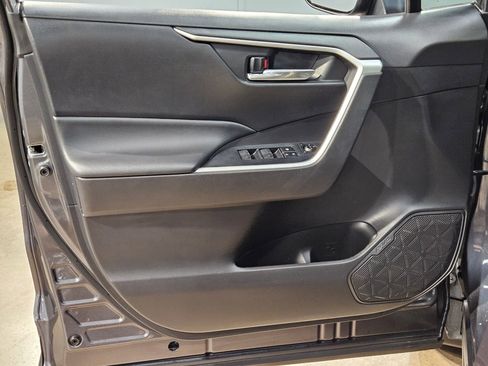 Used 2022 Toyota RAV4 XLE Premium FWD image 20