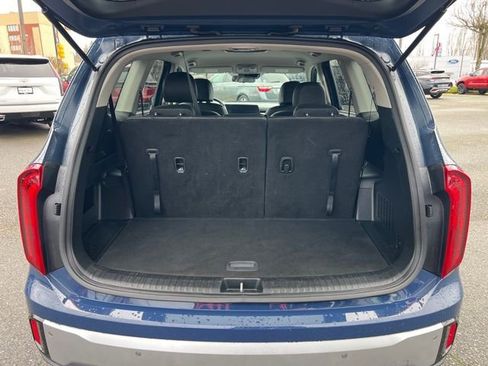 Certified 2023 Kia Telluride S image 12