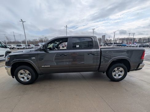 New 2026 RAM 1500 4x4 Crew Cab image 7