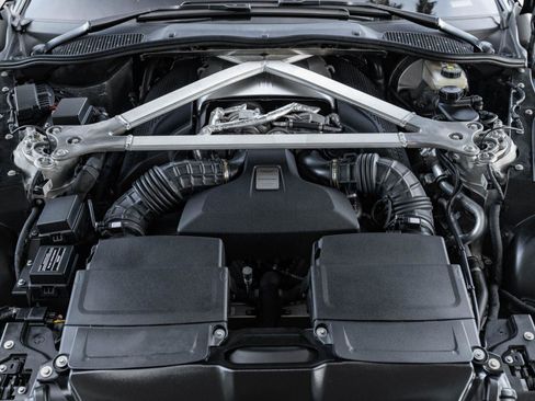 Used 2021 Aston Martin V8 Vantage Roadster image 46