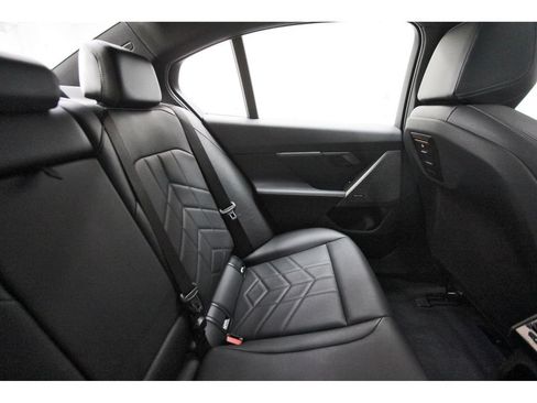 Used 2025 BMW 530i RWD image 10