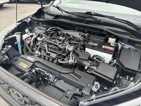 Used 2022 Toyota Corolla Cross LE FWD image 27