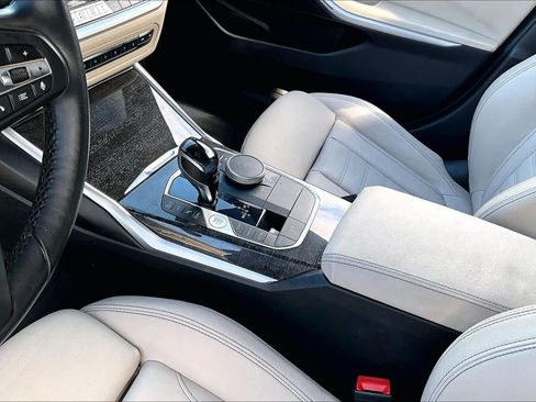 Used 2020 BMW 330i Sedan w/ Premium Package RWD image 15