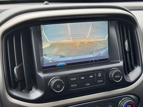 Used 2018 Chevrolet Colorado Z71 w/ Centennial Edition image 29