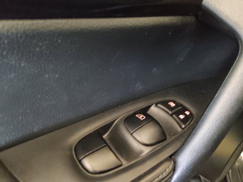 Used 2020 Nissan Rogue SL image 27