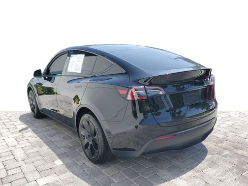 Used 2024 Tesla Model Y Long Range AWD/4WD image 4
