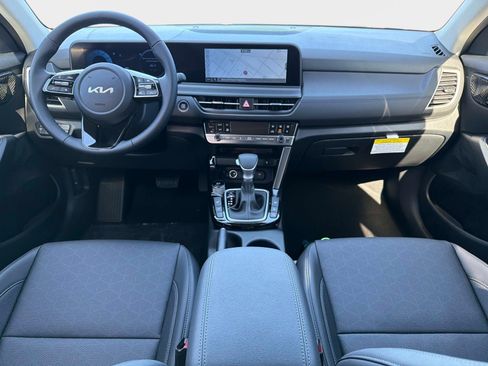 New 2026 Kia Seltos EX FWD image 12