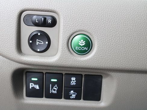 Used 2017 Honda Pilot Elite image 37