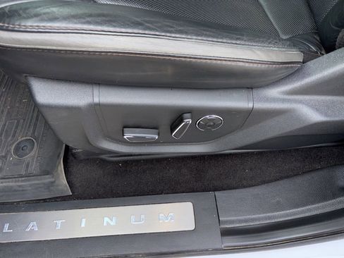 Used 2019 Ford F150 Platinum w/ Equipment Group 701A Luxury image 38