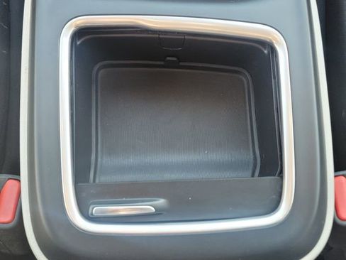 Used 2022 Chrysler Pacifica Touring-L image 30