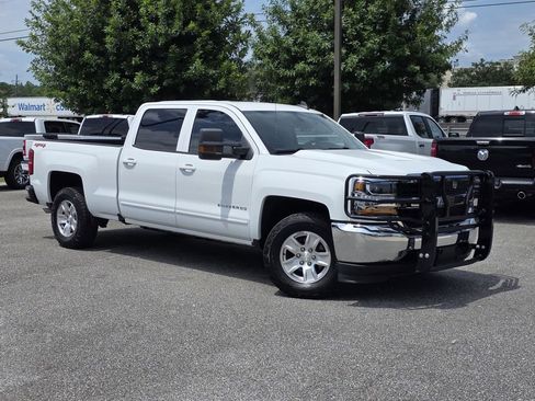 Used 2018 Chevrolet Silverado 1500 LT AWD/4WD image 2