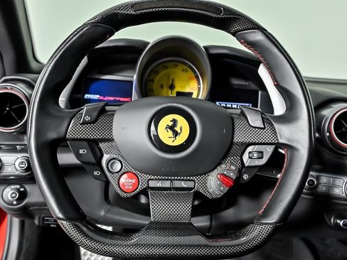 Used 2019 Ferrari 812 Superfast RWD image 31