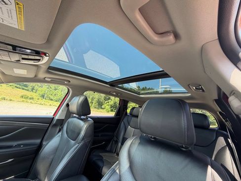Used 2021 Hyundai Santa Fe SEL w/ Convenience + Premium Package AWD/4WD image 12