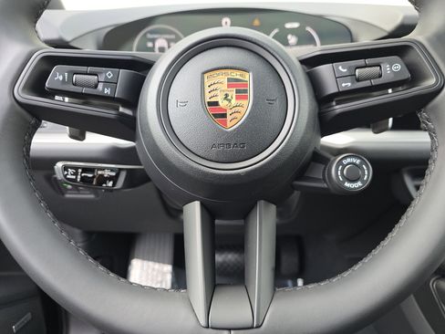 New 2026 Porsche Cayenne Coupe image 19