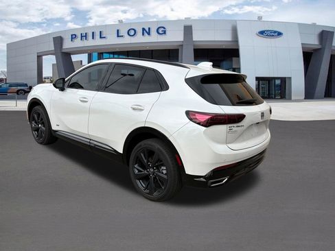 Used 2025 Buick Envision Sport Touring image 3