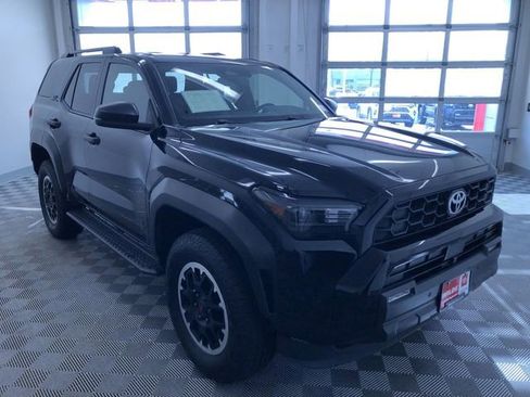 Certified 2025 Toyota 4Runner TRD Off-Road image 38
