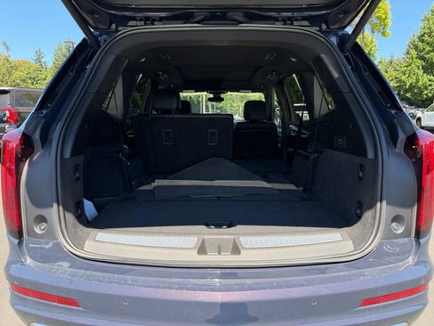 Used 2025 Cadillac XT6 Luxury AWD/4WD image 22