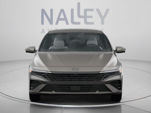 Used 2024 Hyundai Elantra Limited FWD image 11