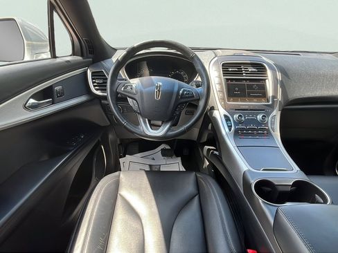 Used 2016 Lincoln MKX Premiere FWD image 11