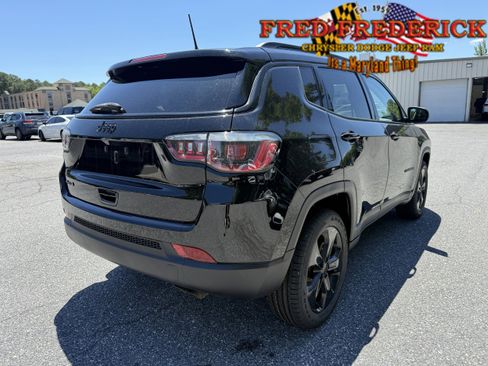 Used 2019 Jeep Compass Latitude AWD/4WD image 8