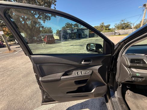 Used 2014 Honda CR-V LX image 14