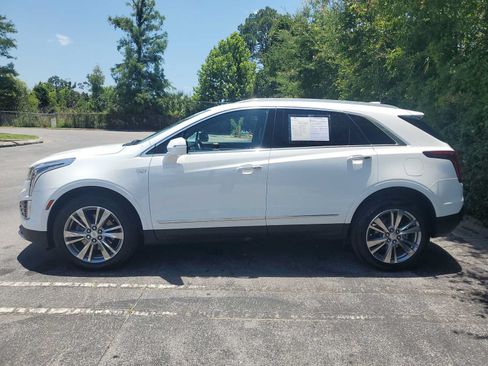 Used 2024 Cadillac XT5 Premium Luxury FWD image 2
