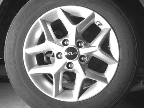 Used 2025 Kia Soul LX w/ LX Technology Package image 15