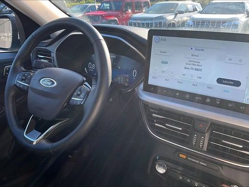 Used 2025 Ford Escape Platinum AWD/4WD image 17