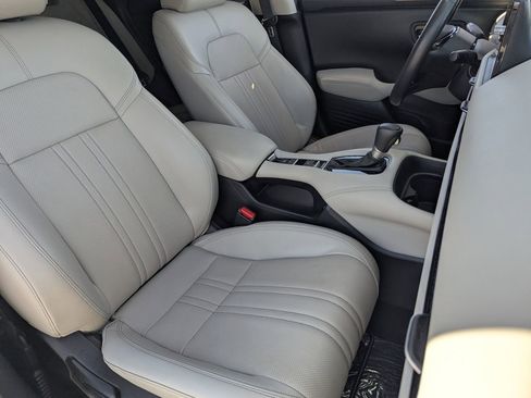 Certified 2024 Honda HR-V EX-L image 8