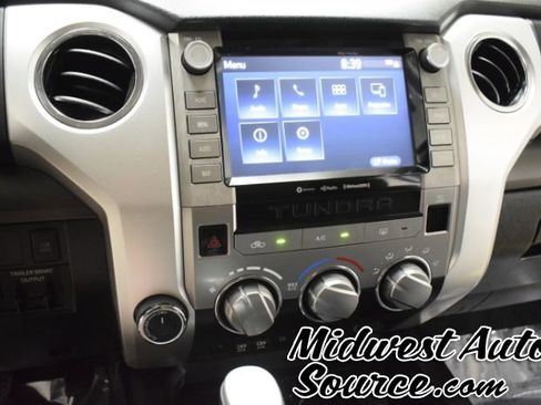 Used 2020 Toyota Tundra SR5 w/ SR5 Convenience Package AWD/4WD image 21