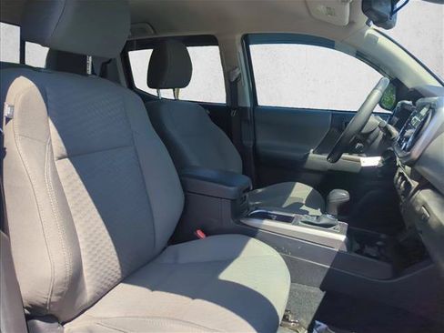 Certified 2022 Toyota Tacoma SR5 RWD image 26