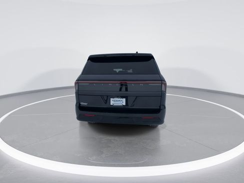 New 2026 Lincoln Navigator L Reserve w/ Jet Appearance Package AWD/4WD image 7