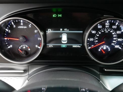 Certified 2022 Kia Carnival LX image 21