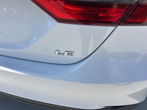 Used 2023 Toyota Camry LE image 4