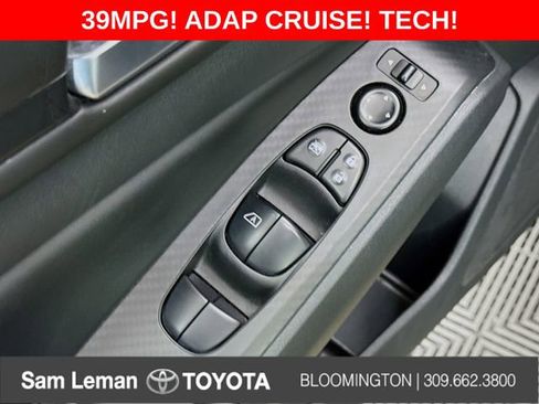 Used 2024 Nissan Altima 2.5 SV image 17