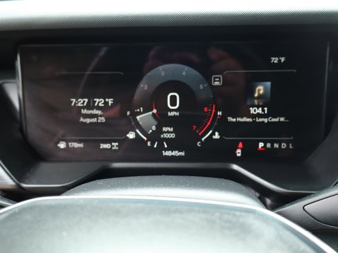 Used 2025 GMC Acadia AT4 w/ Luxury Package AWD/4WD image 23