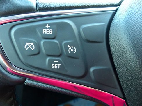 Used 2019 Chevrolet Equinox LT image 29