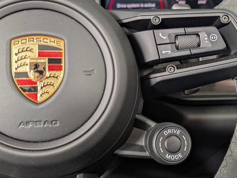 Certified 2024 Porsche 911 Carrera 4 GTS AWD/4WD image 37