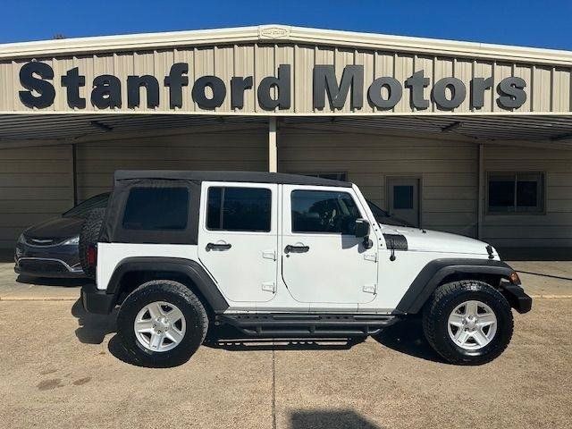 Used 2016 Jeep Wrangler Unlimited Rubicon w/ Connectivity Group AWD/4WD image 1