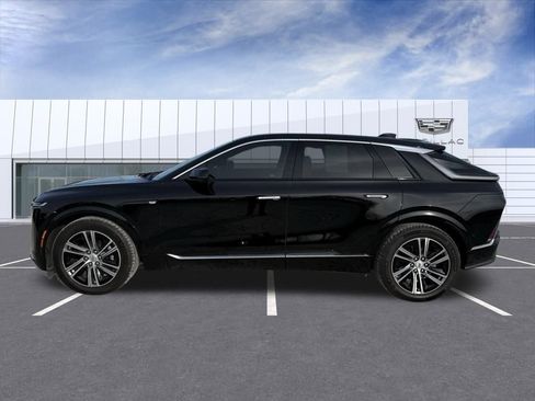 Certified 2025 Cadillac Lyriq Luxury image 5