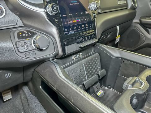 New 2026 RAM 1500 4x4 Crew Cab image 30