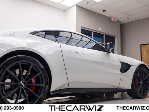Used 2019 Aston Martin V8 Vantage Coupe RWD image 26