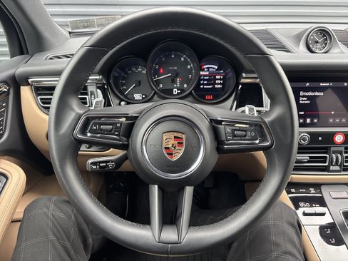 Certified 2025 Porsche Macan AWD/4WD image 15