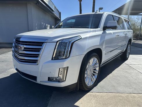 Used 2016 Cadillac Escalade ESV Platinum image 3