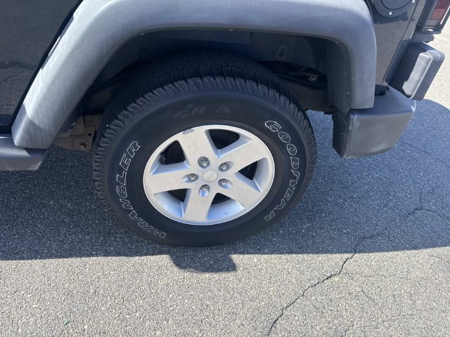 Used 2017 Jeep Wrangler Sport w/ Quick Order Package 24S AWD/4WD image 11