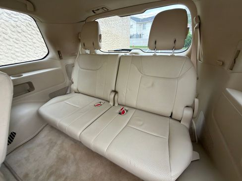 Used 2017 Lexus LX 570 4WD w/ Luxury Package image 26